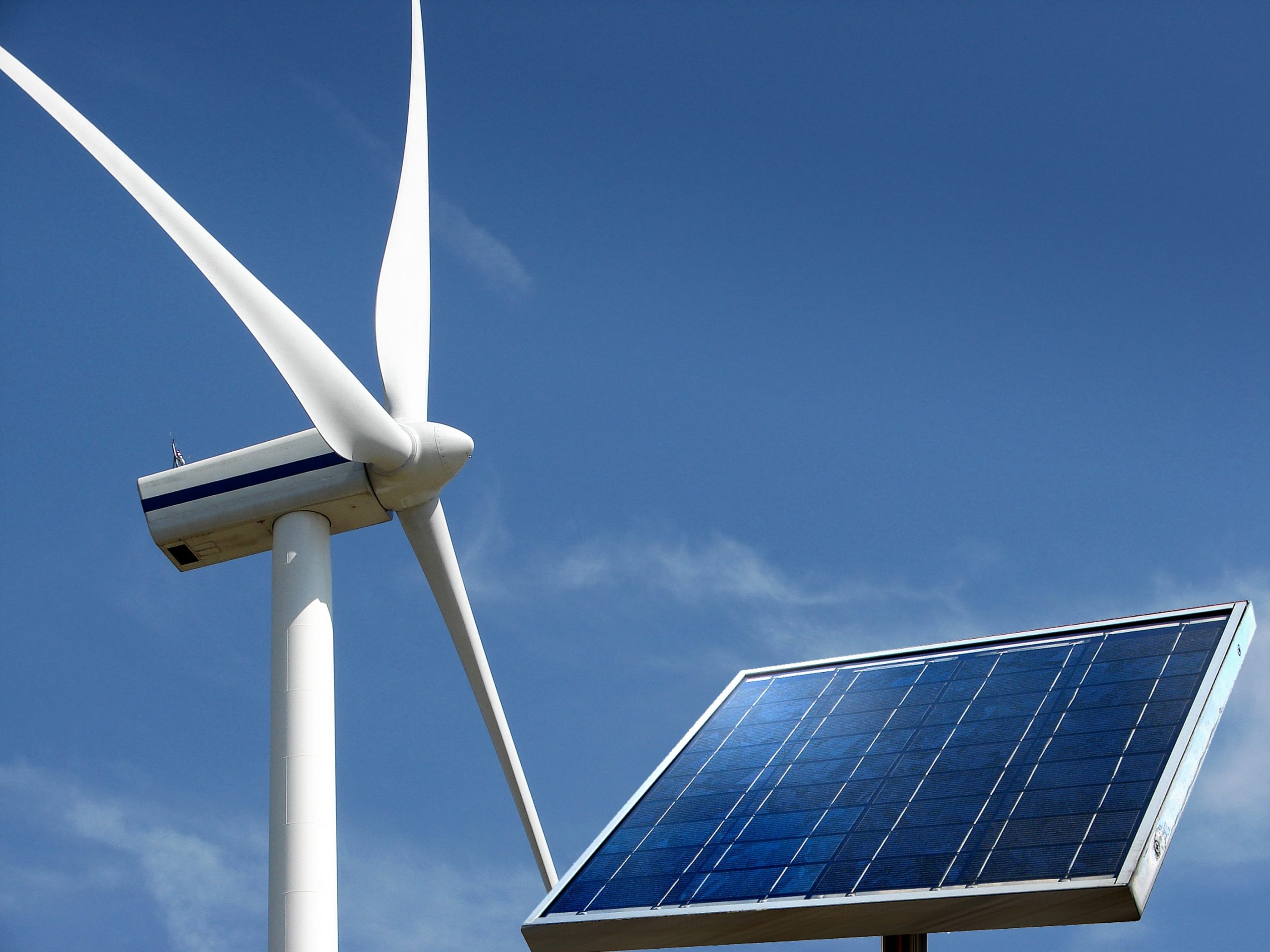 energias-renovables-eolica-energia-solar-fotovoltaica-min-scaled-1